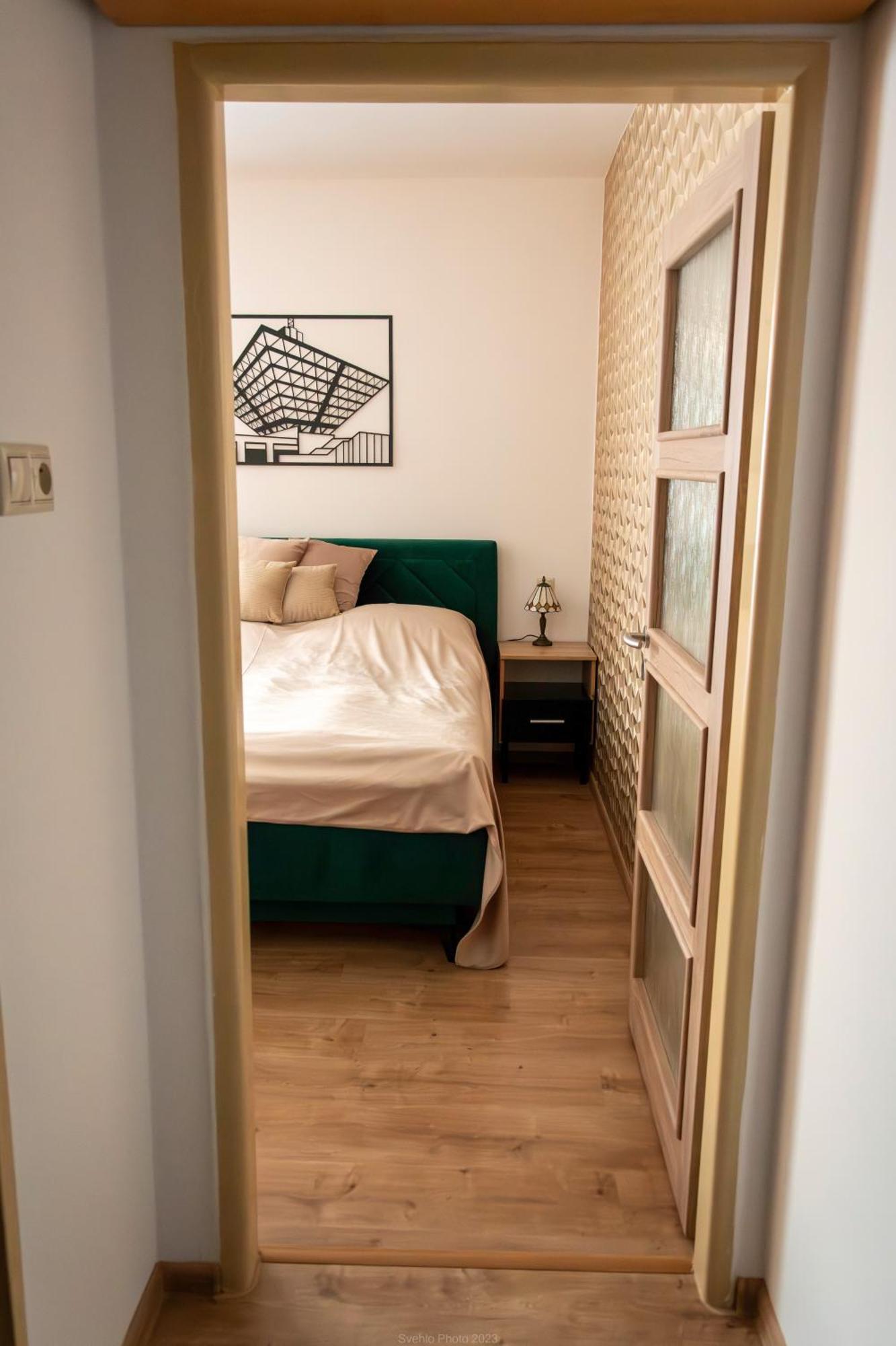 Double-Tree Apartment By A&M Bratislava Buitenkant foto