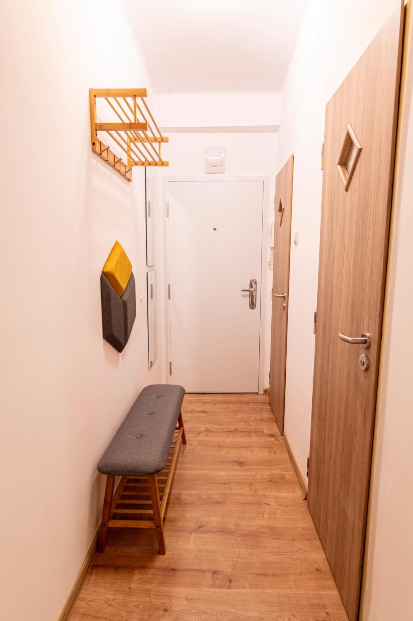 Double-Tree Apartment By A&M Bratislava Buitenkant foto